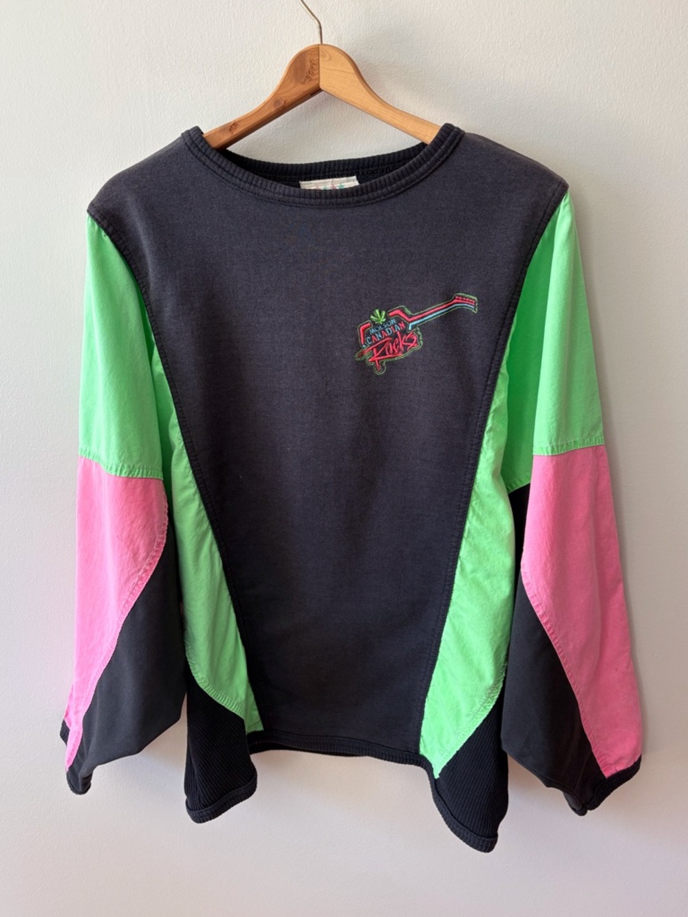 Vintage Molson Canadian Rocks Colourblock Sweater Neon Black One Size